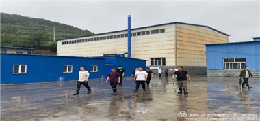 太義掌煤業(yè)：雨中，“雨季三防”檢查在行動(dòng)