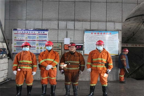 上黨區應急管理局、上黨區能源局及第三執法中隊蒞臨首陽山煤業對安全生產及疫情防控工作進